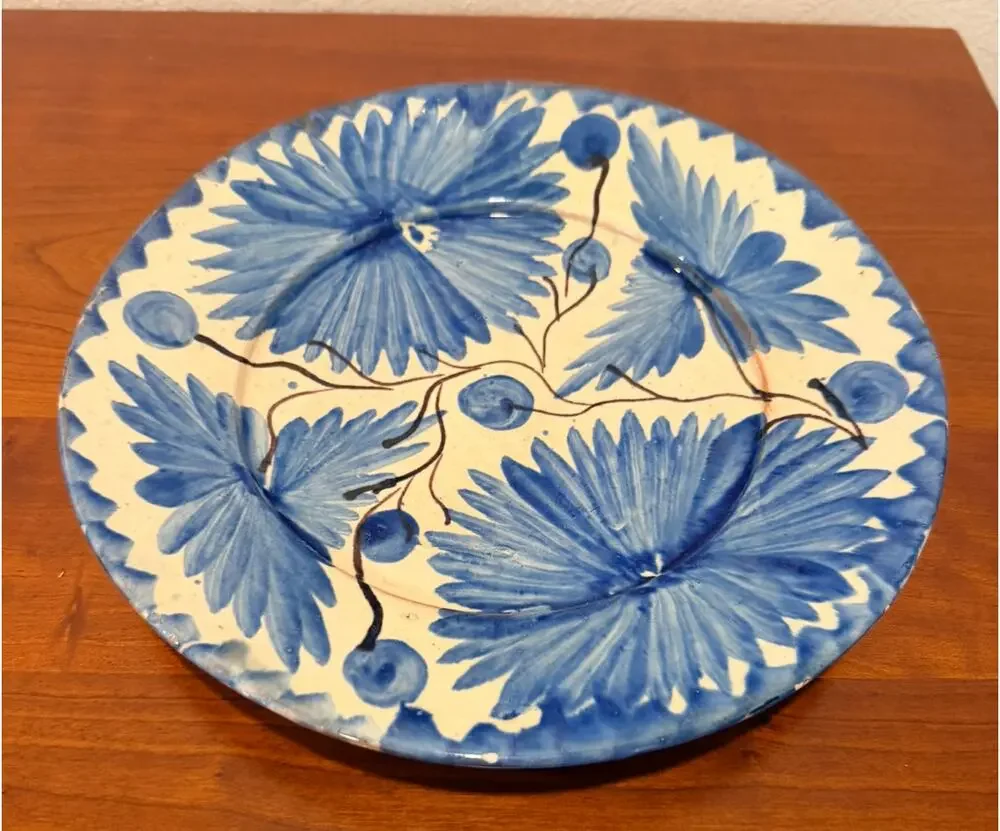 Hand Painted Blue White Floral Pottery Dinner Plate 11